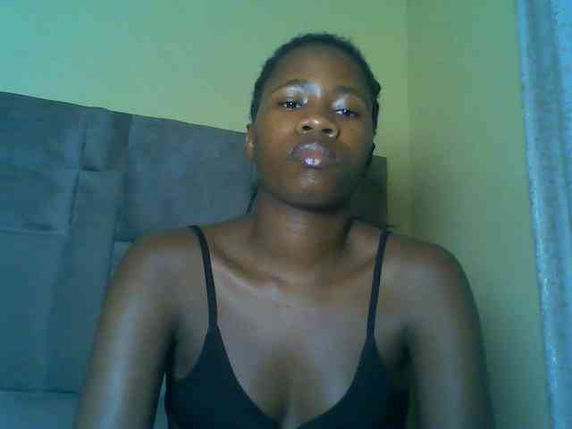 Cuteebony16 webcam