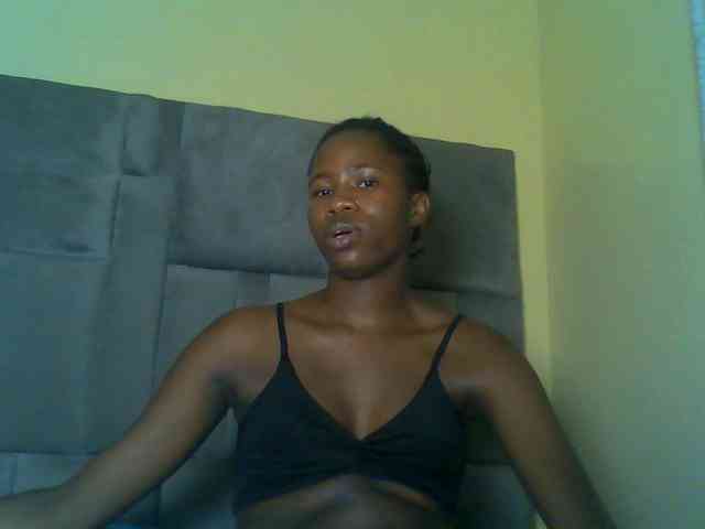 Cuteebony16 webcam