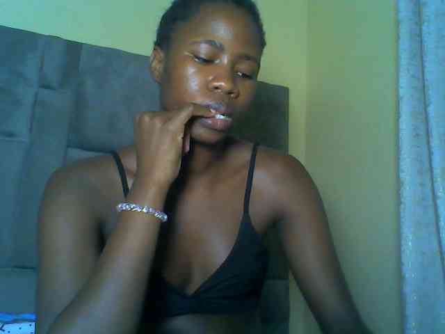 Cuteebony16 webcam