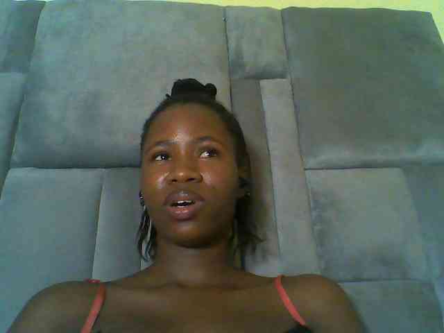 Cuteebony16 webcam