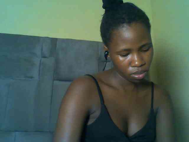 Cuteebony16 webcam