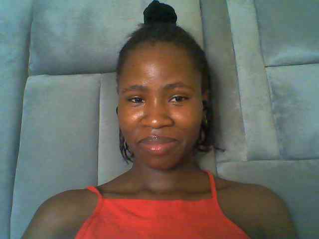 Cuteebony16 Live Webcam on BongaCams