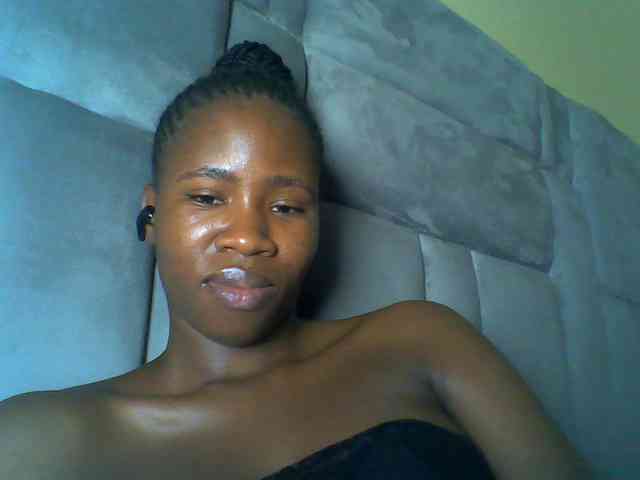Cuteebony16 webcam