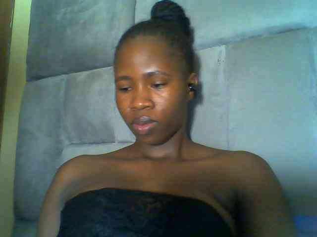 Cuteebony16 webcam