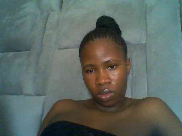 Cuteebony16 webcam