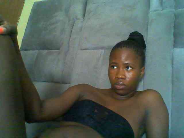 Cuteebony16 webcam