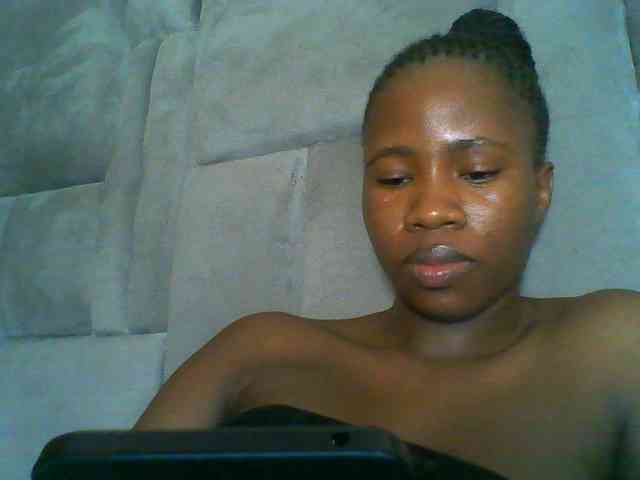Cuteebony16 webcam