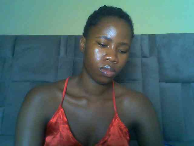 Cuteebony16 webcam