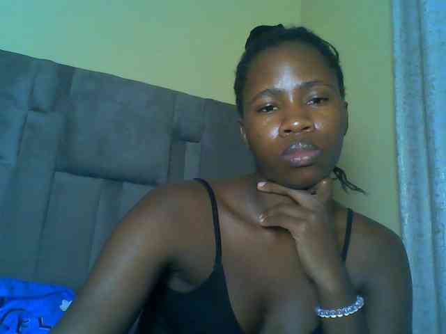 Cuteebony16 webcam