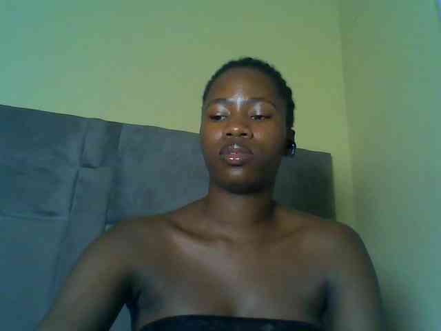Cuteebony16 webcam