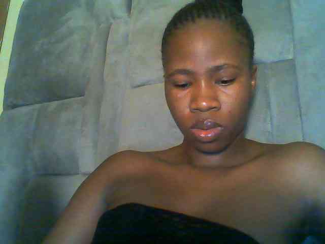 Cuteebony16 webcam