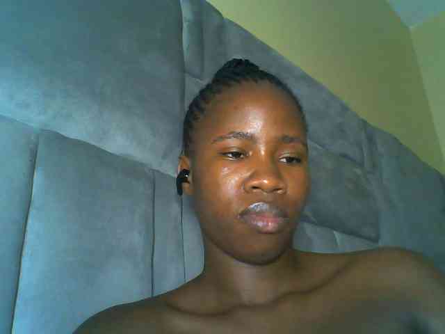 Cuteebony16 webcam