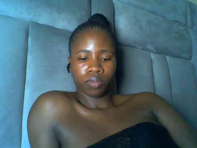 Cuteebony16 webcam