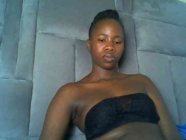 Cuteebony16 webcam