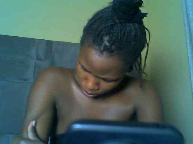 Cuteebony16 webcam