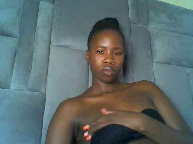 Cuteebony16 webcam
