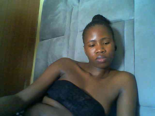 Cuteebony16 webcam