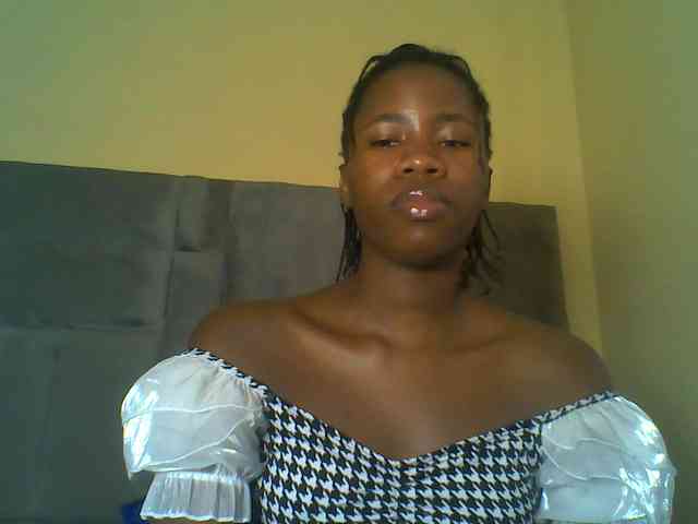 Cuteebony16 webcam