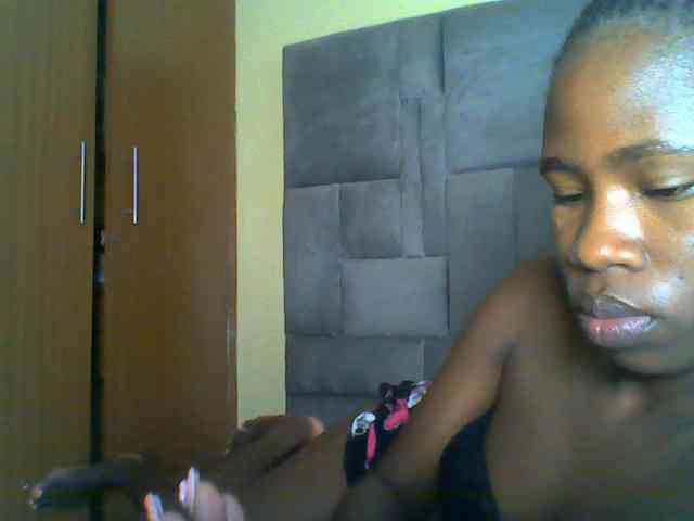 Cuteebony16 webcam