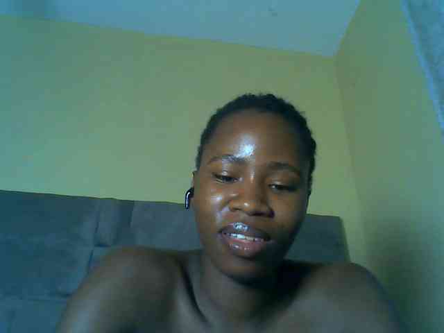 Cuteebony16 webcam