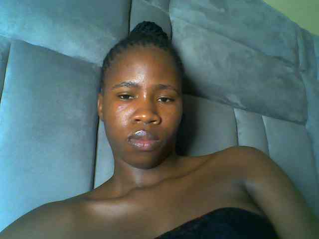 Cuteebony16 webcam