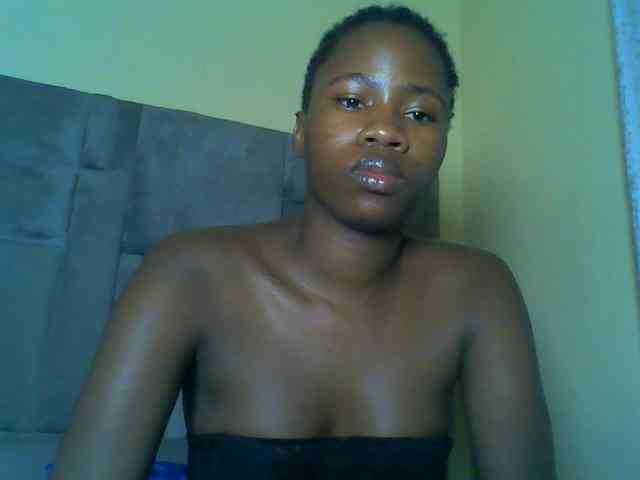 Cuteebony16 webcam