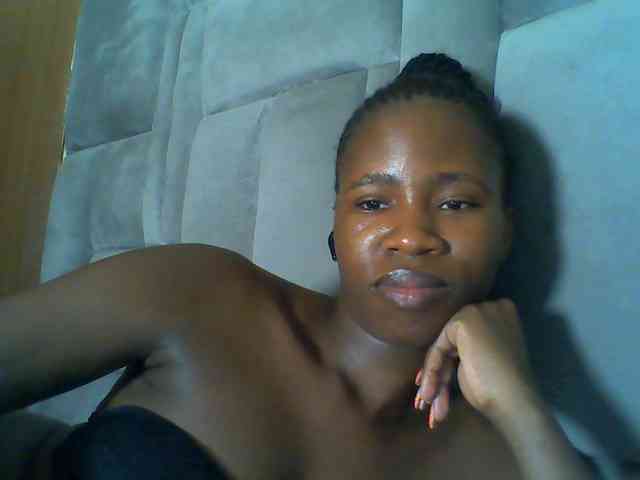 Cuteebony16 webcam