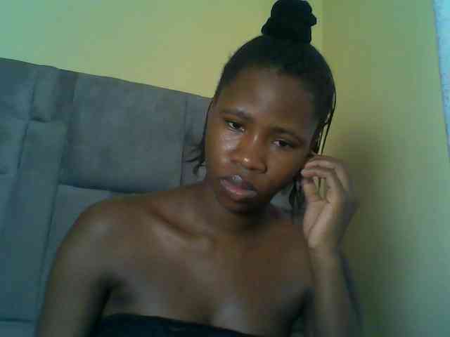 Cuteebony16 webcam