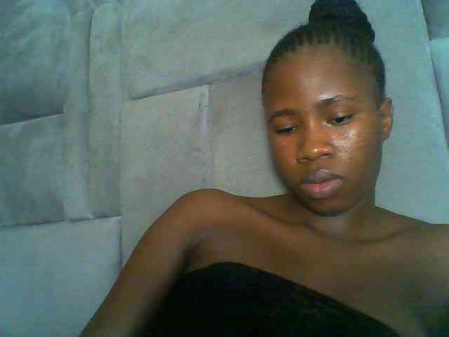 Cuteebony16 webcam