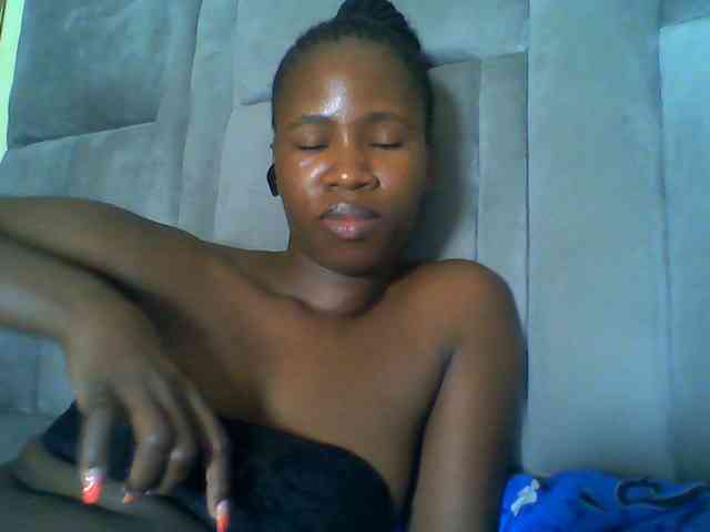 Cuteebony16 webcam