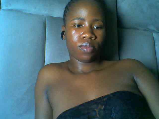 Cuteebony16 webcam