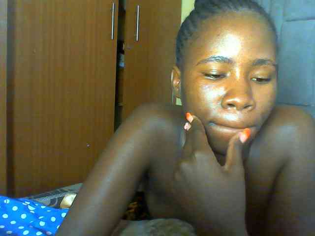 Cuteebony16 webcam