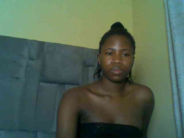 Cuteebony16 webcam