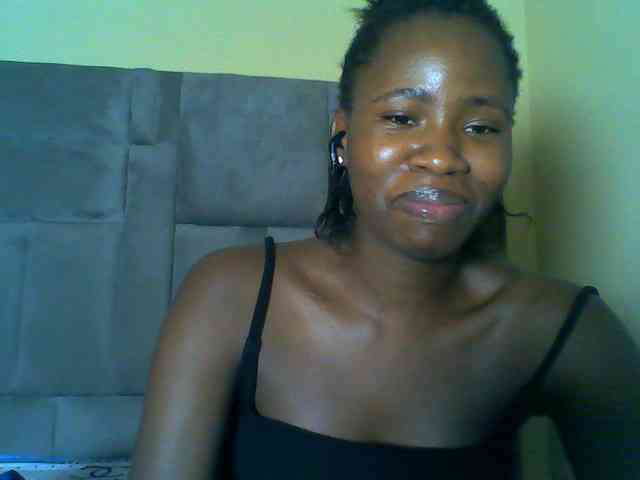 Cuteebony16 webcam