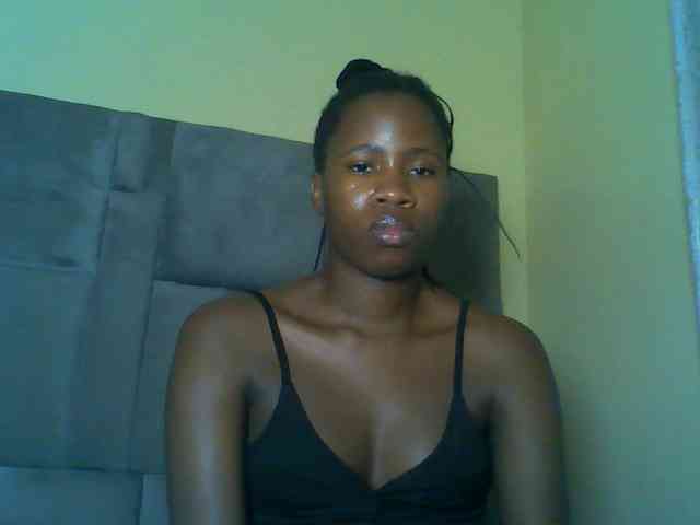 Cuteebony16 webcam