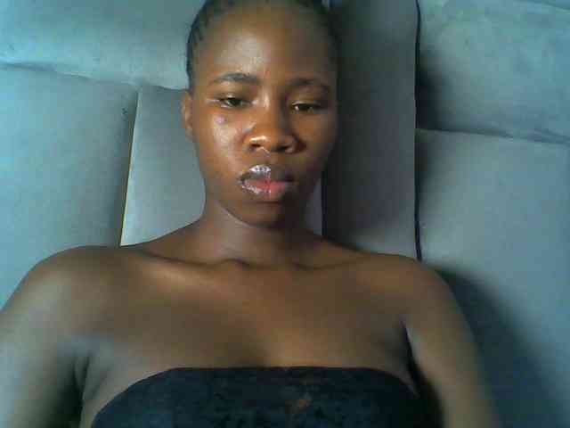 Cuteebony16 webcam