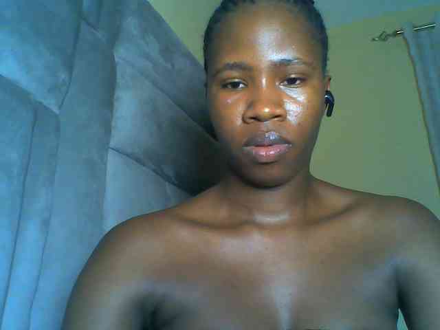 Cuteebony16 webcam