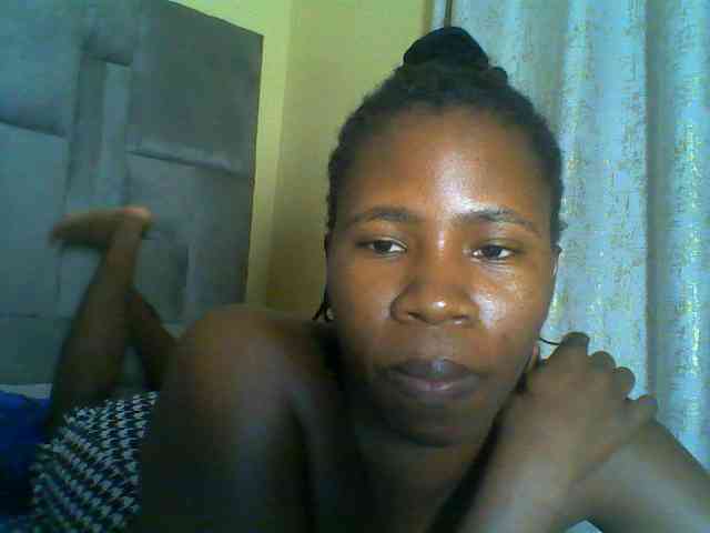Cuteebony16 webcam