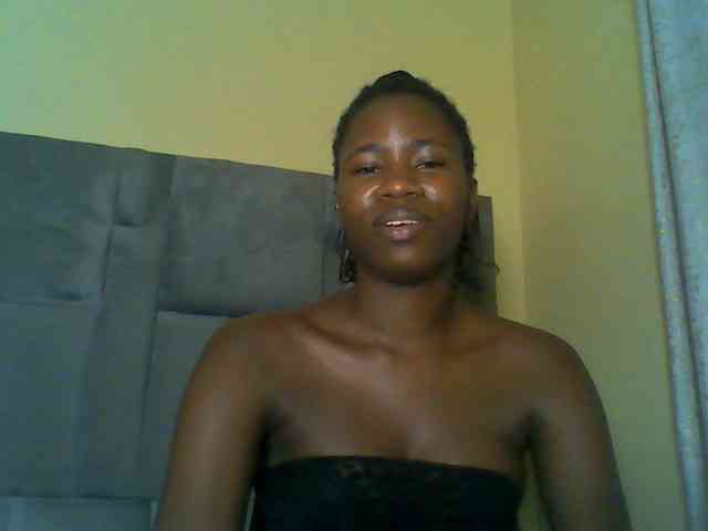 Cuteebony16 webcam