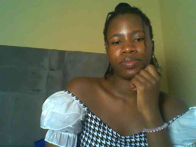 Cuteebony16 webcam