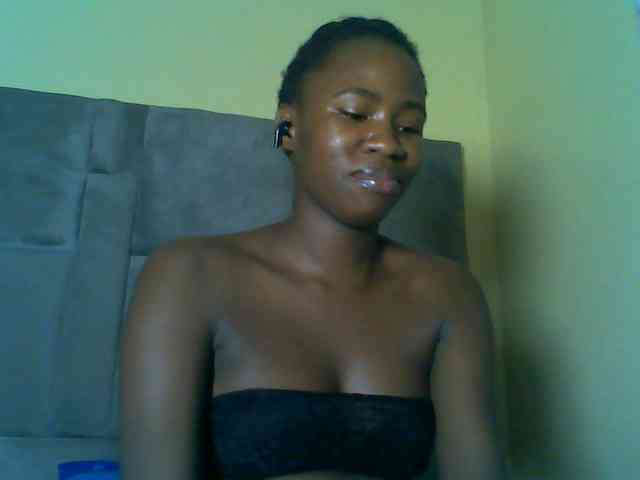 Cuteebony16 webcam