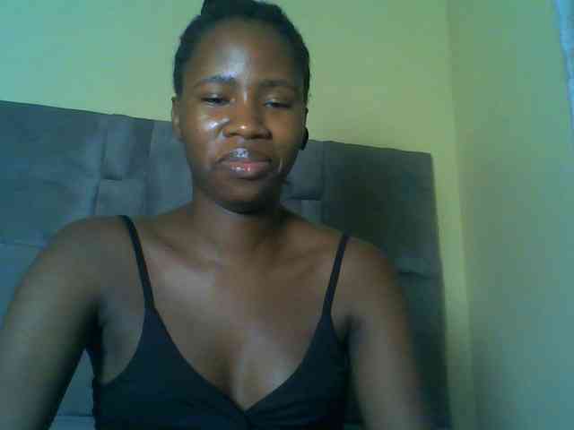 Cuteebony16 webcam