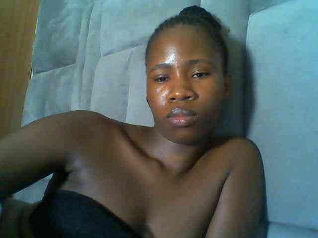 Cuteebony16 webcam