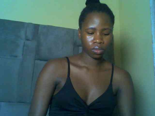 Cuteebony16 webcam