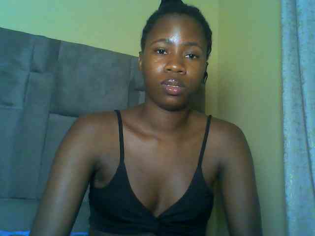 Cuteebony16 webcam
