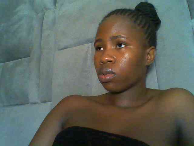 Cuteebony16 webcam