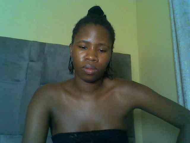 Cuteebony16 webcam