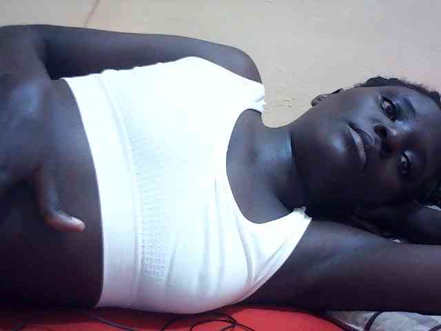 Ariannavee Live Webcam on BongaCams