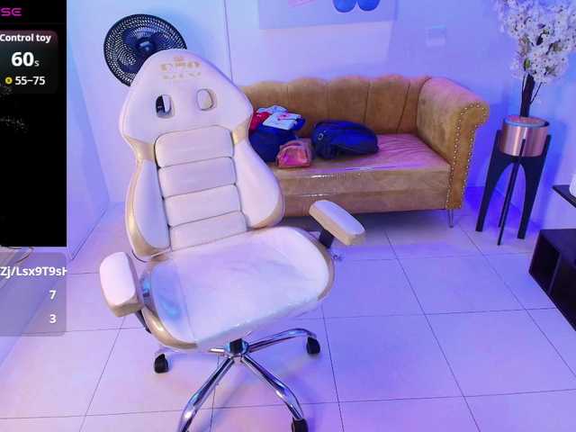 Sofi-monroeee live cam on BongaCams