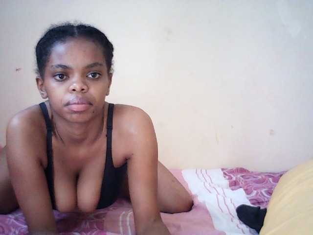 BustyDebbie webcam bongacams model stream image